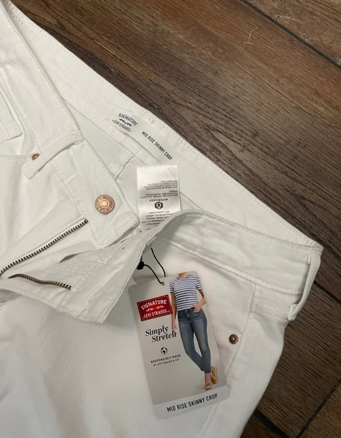 Levi’s White Jeans NWT